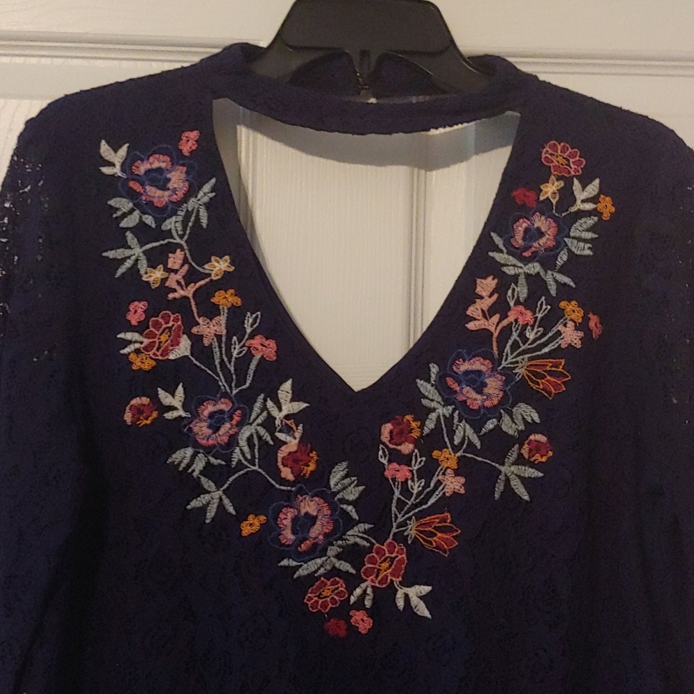 Dress - Picture 2 of 3